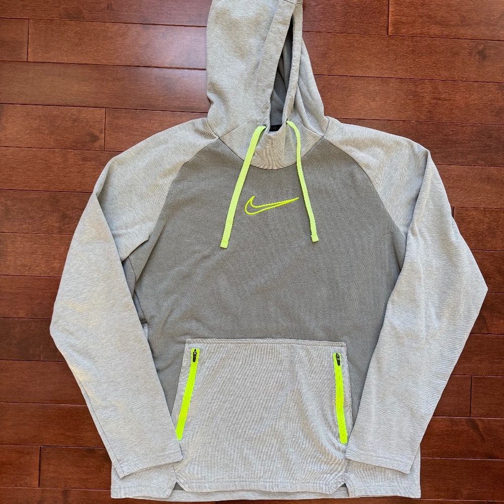 NWOT Nike Therma-Fit Swoosh Training Hoodie